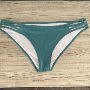 Shade and Shore Green Medium Bathing Suit Bottoms with Open Design on Hips